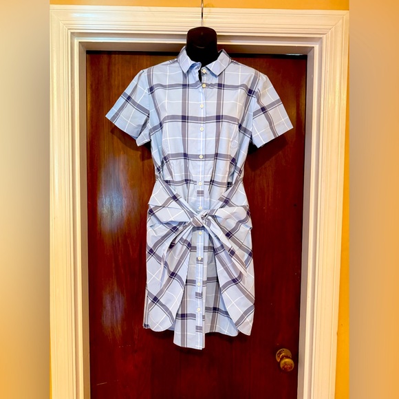 UNTUCKit for Her Button Down Dress - size 12 - 38” in Length - Picture 1 of 3